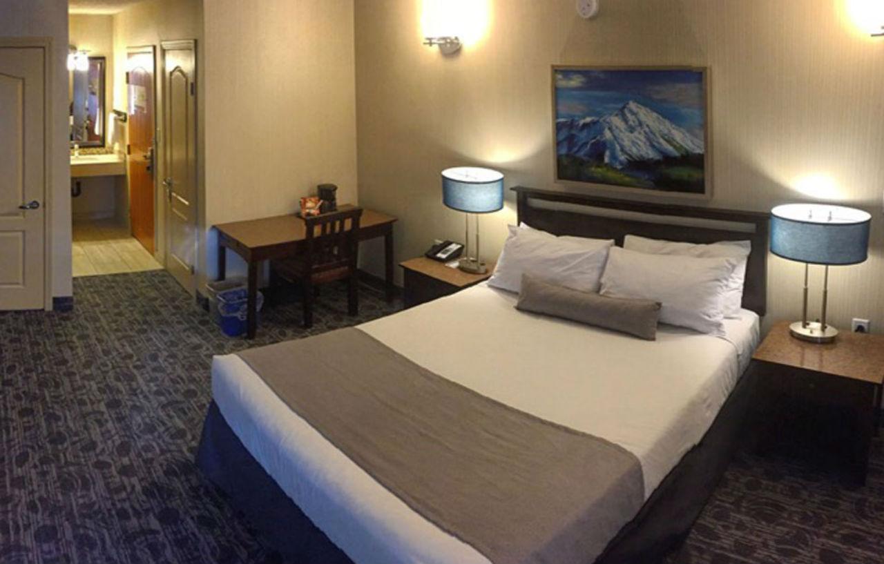 High Country Hotel 3*